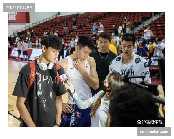 现场球迷互动环节,小球迷命中半场投篮获大奖 现场球迷互动环节,小球迷命中半场投篮获大奖