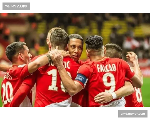 布雷斯特主场球迷高歌助威,球队爆冷击败摩纳哥 布雷斯特主场球迷高歌助威,球队爆冷击败摩纳哥